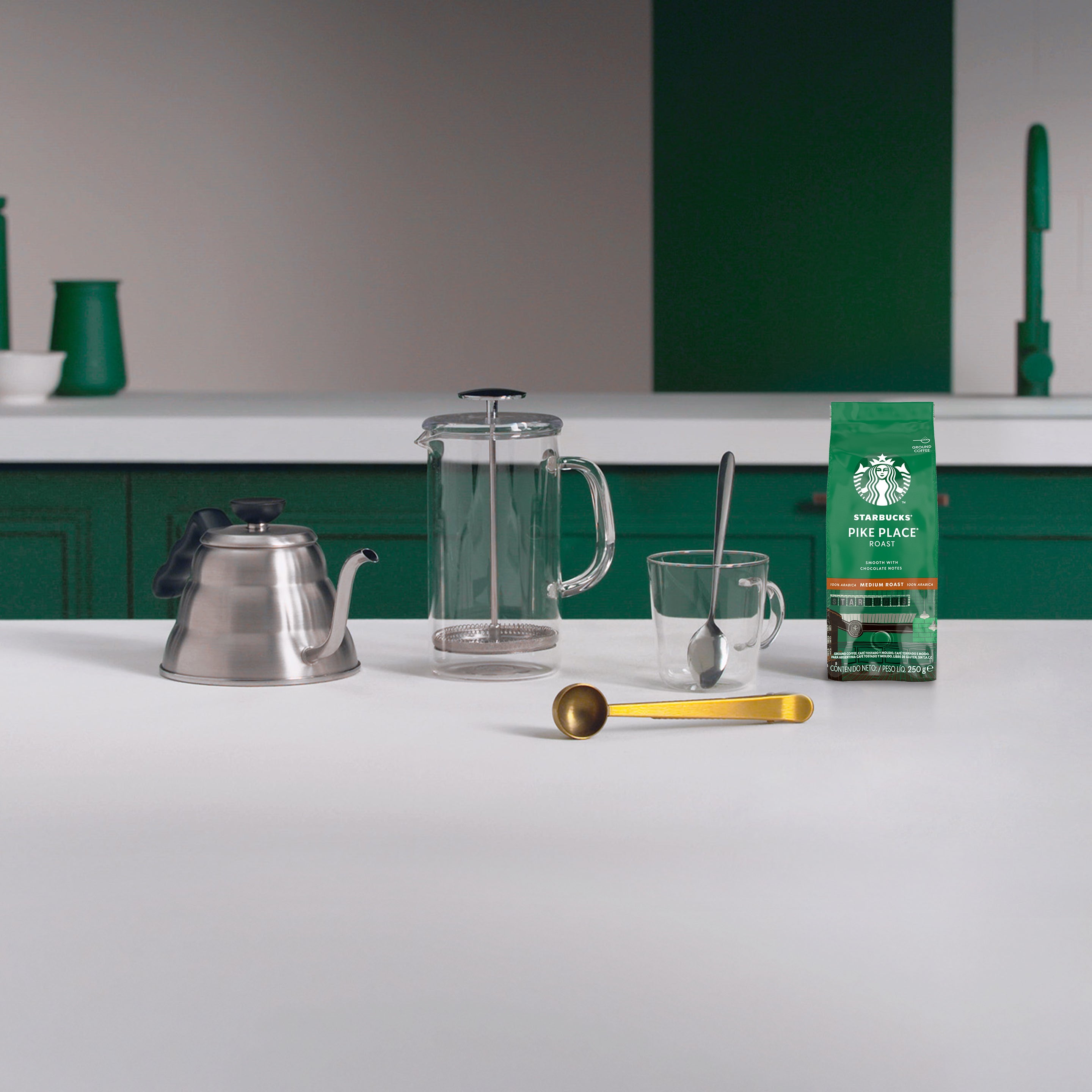 Cómo hacer café en una prensa francesa Starbucks® at Home